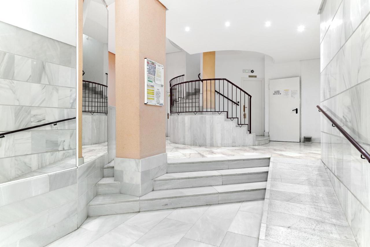 Lovely Sunny Apartment With Shared Pool And Private Parking Torrevieja Esterno foto